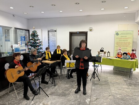 Člani in članice društva Lipa – cvetoči v srcu (11)